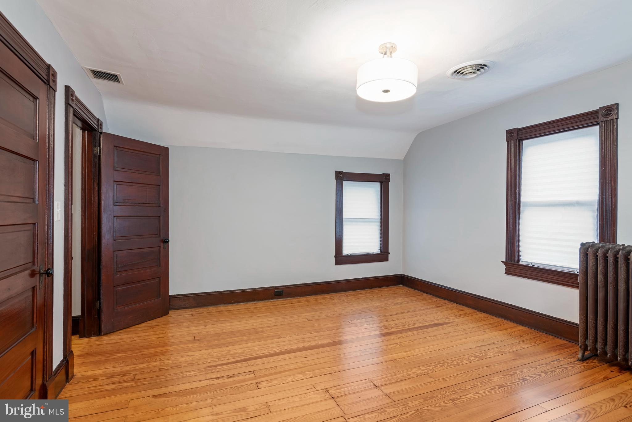 127 S HARRISON STREET