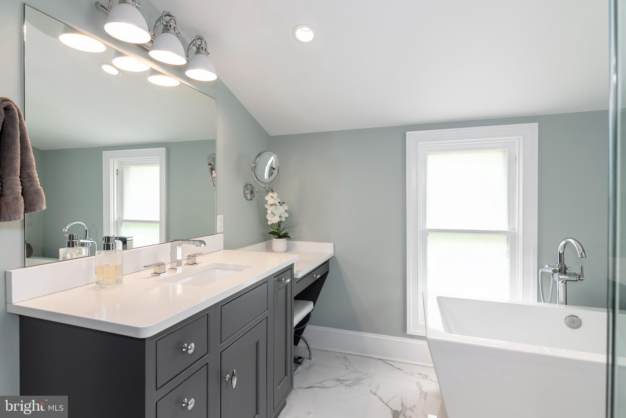 127 S HARRISON STREET