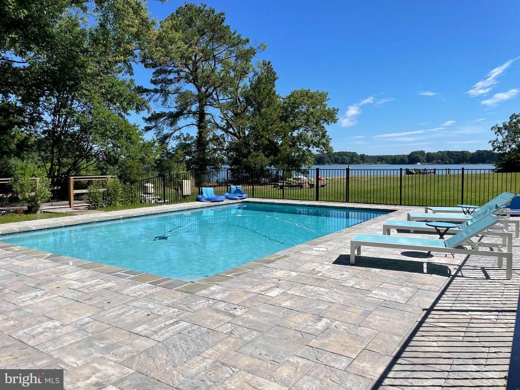 7709 QUAKER NECK ROAD