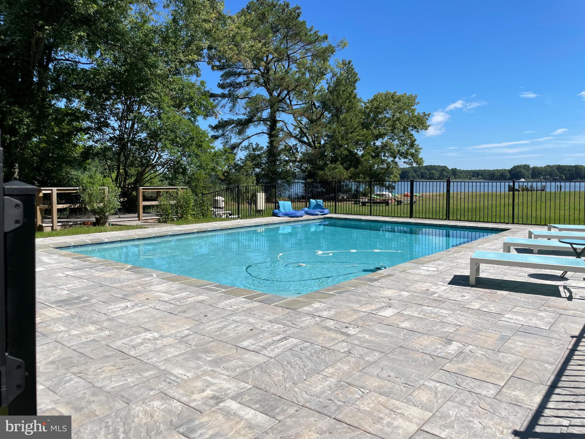 7709 QUAKER NECK ROAD