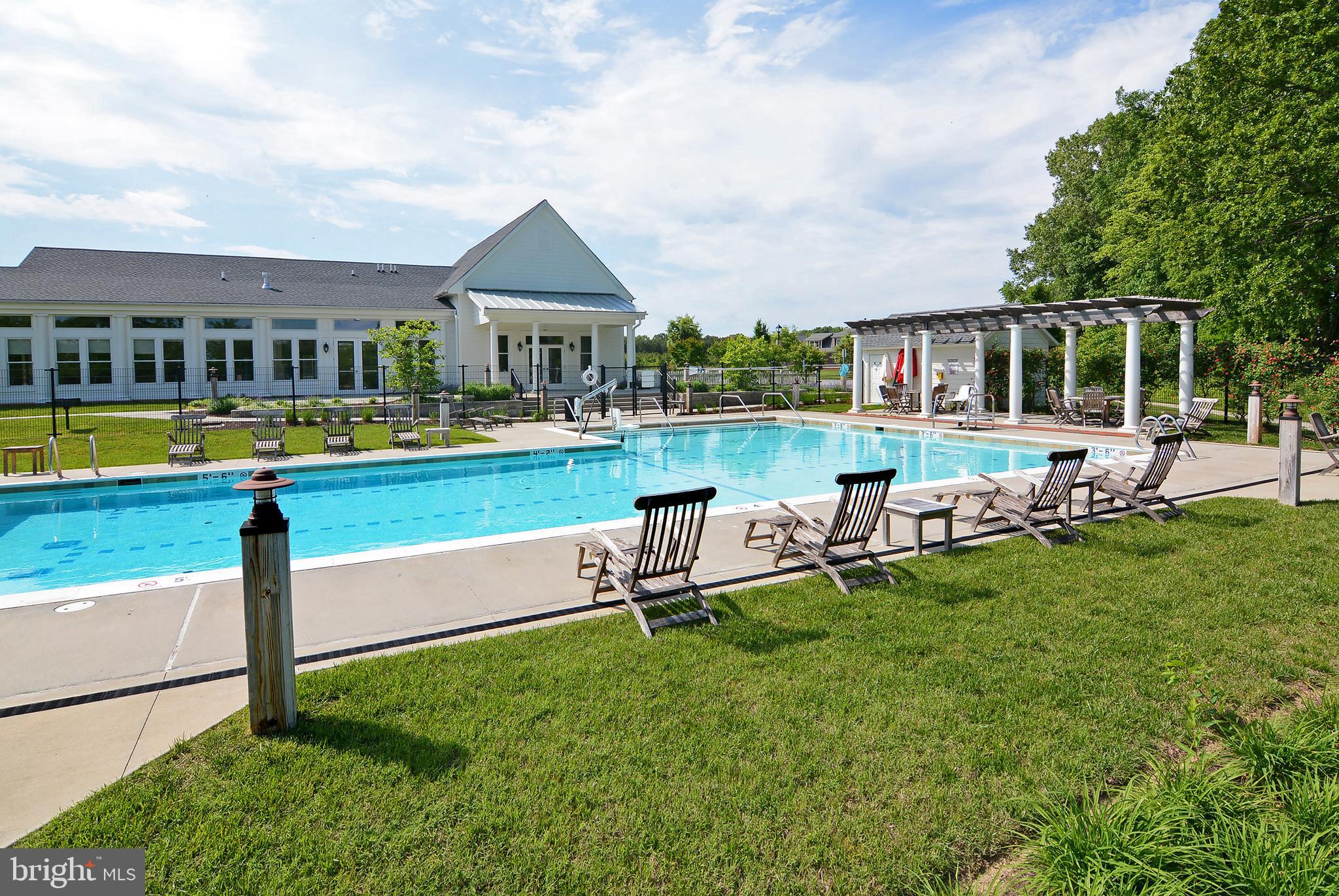 8060 EASTON VILLAGE DRIVE