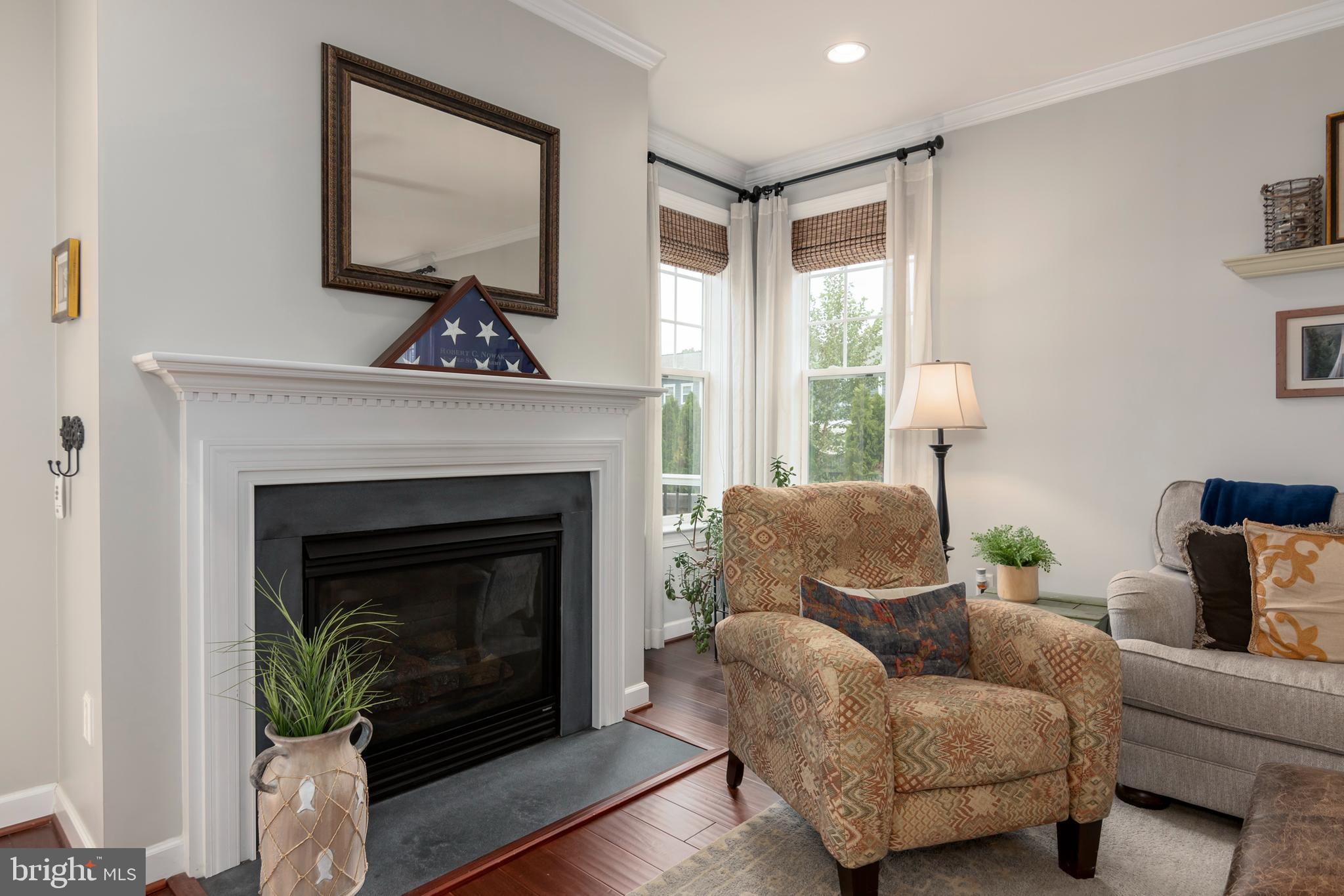 8060 EASTON VILLAGE DRIVE