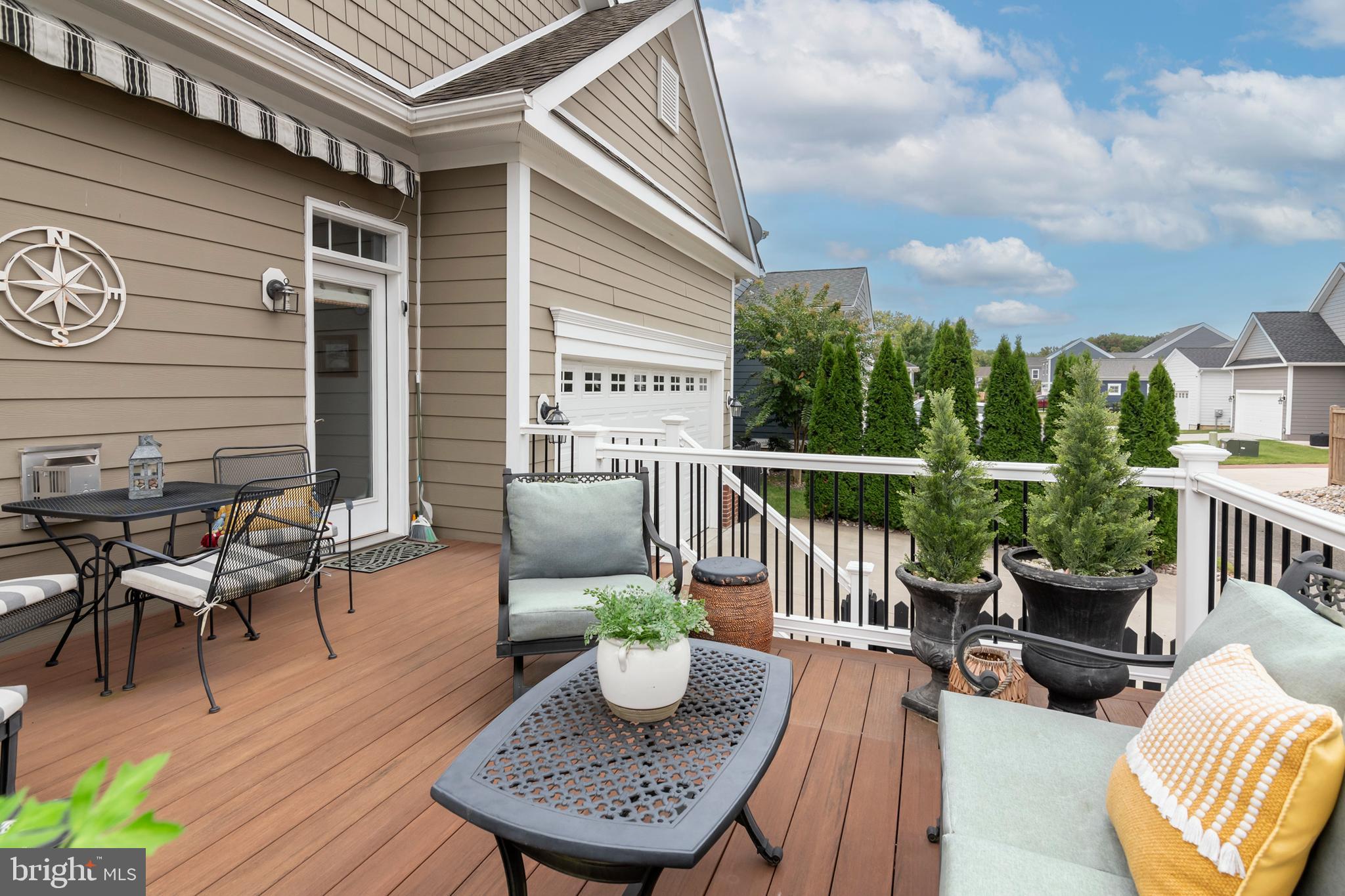 8060 EASTON VILLAGE DRIVE