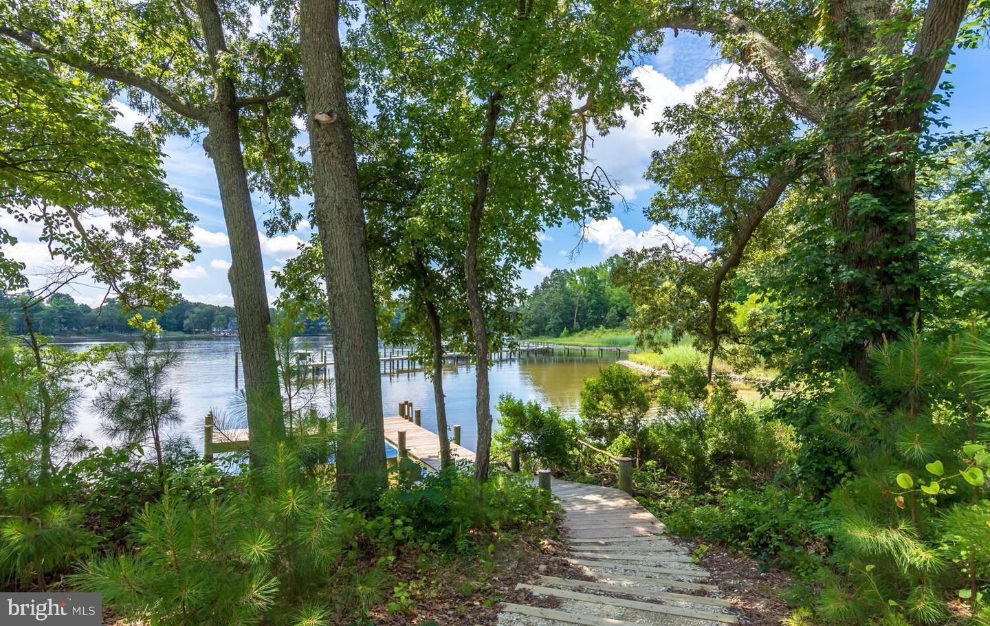 8060 EASTON VILLAGE DRIVE