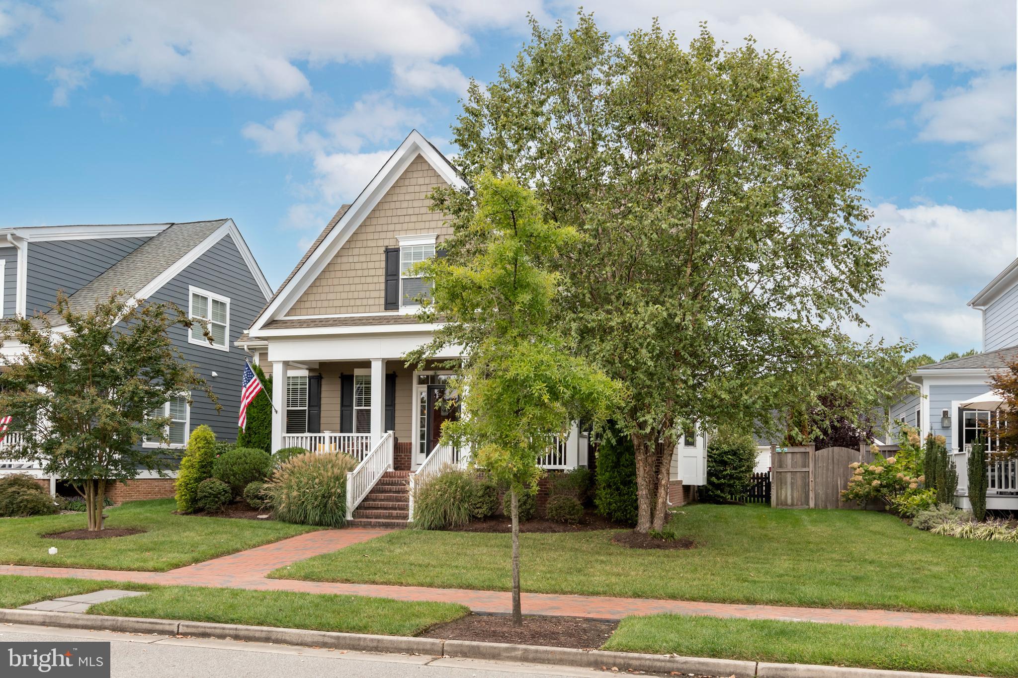 8060 EASTON VILLAGE DRIVE