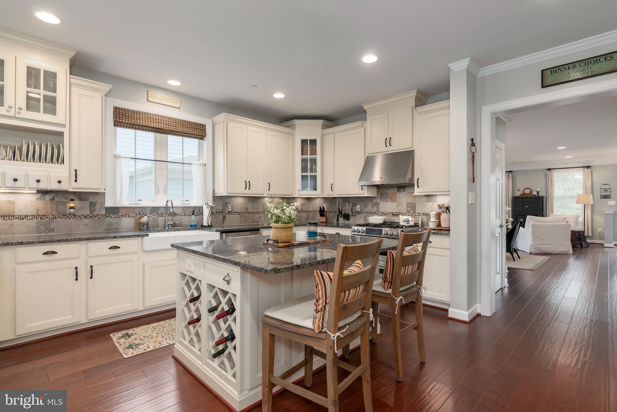 8060 EASTON VILLAGE DRIVE