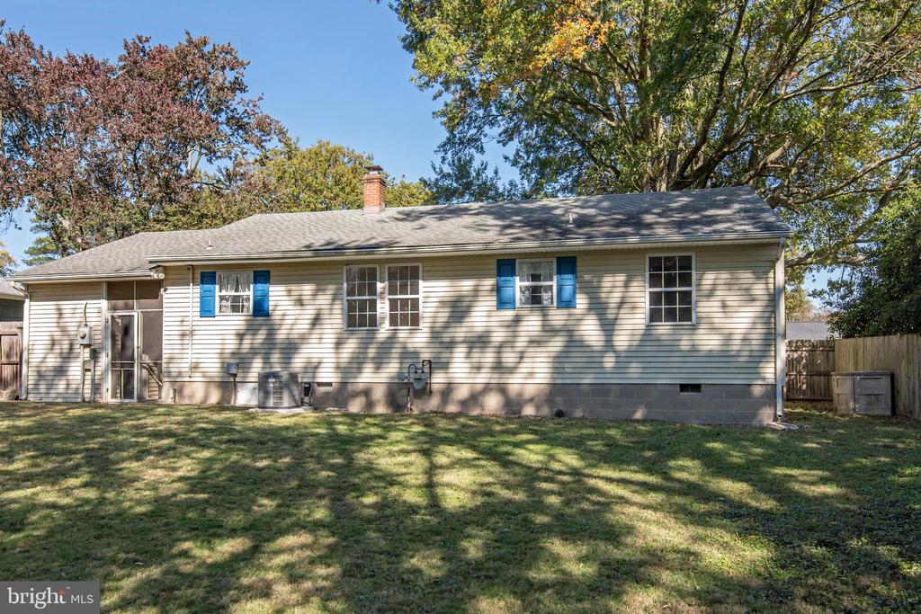 10 WILLIS AVENUE