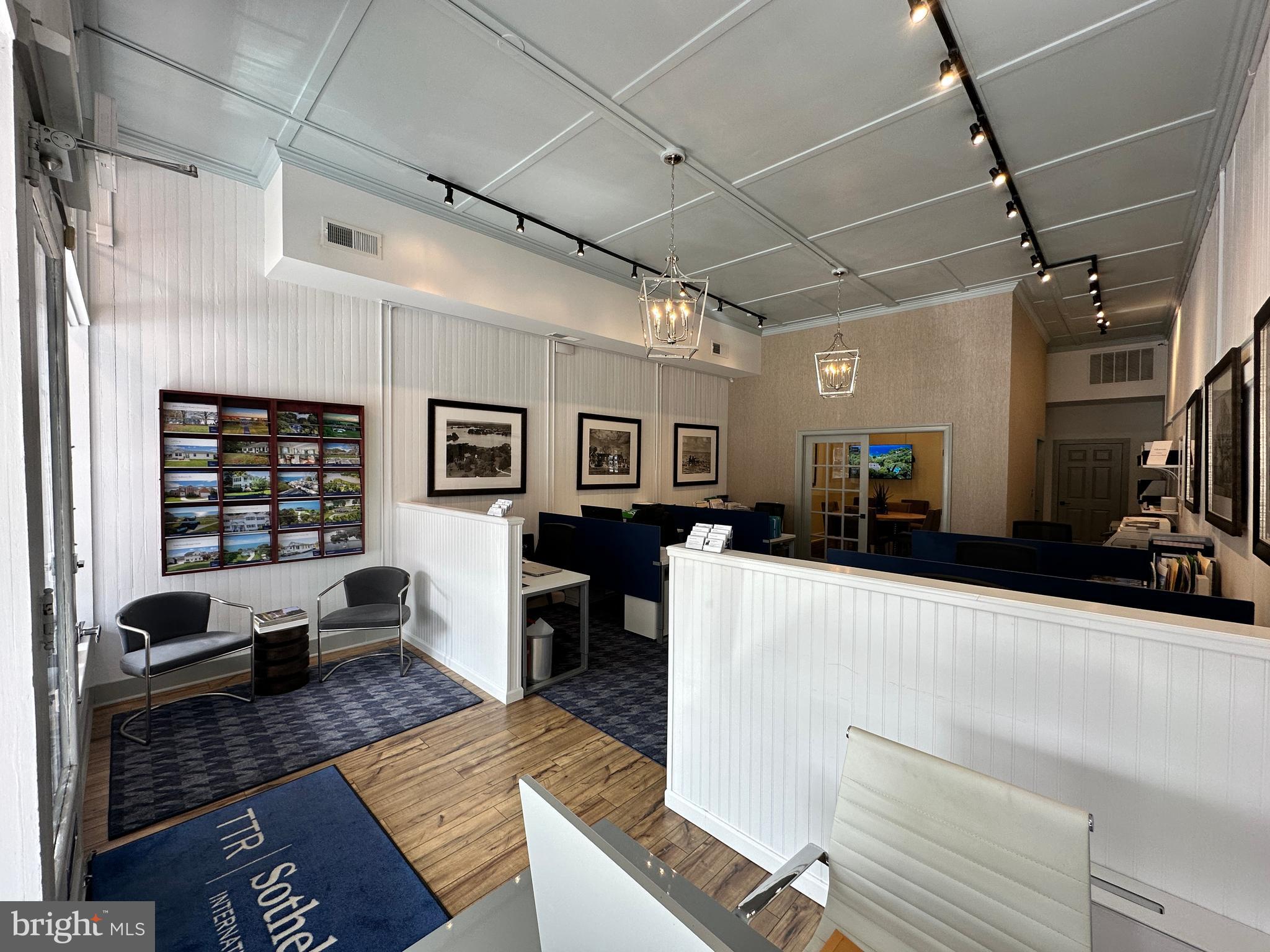 17 GOLDSBOROUGH STREET