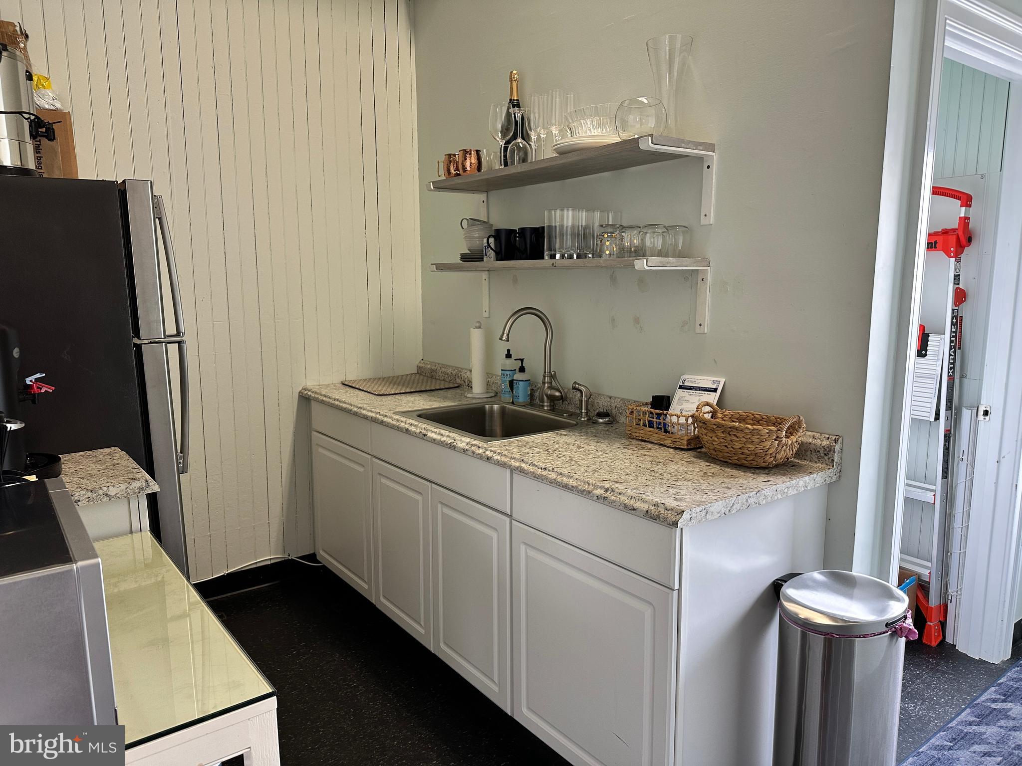 17 GOLDSBOROUGH STREET