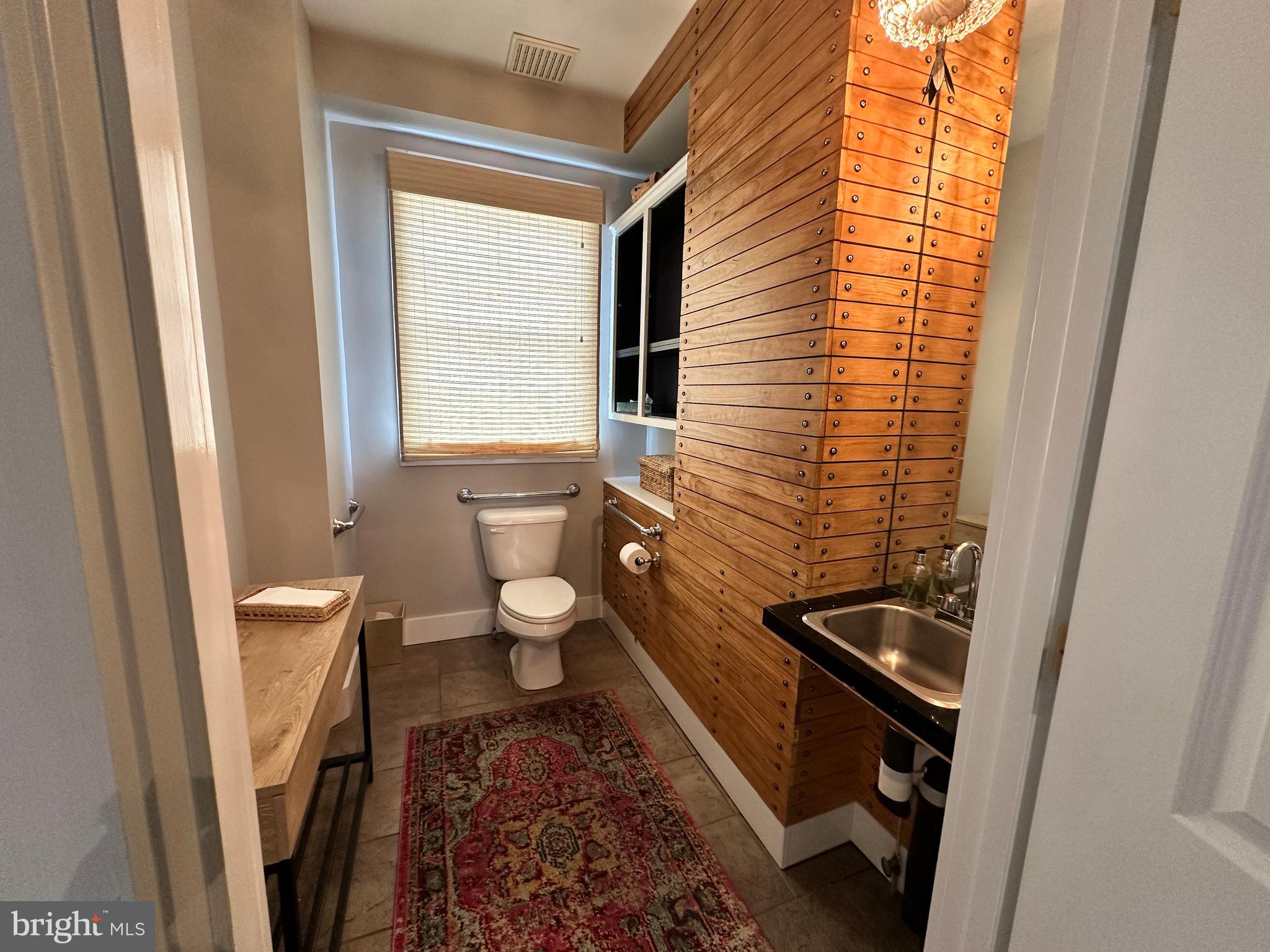 17 GOLDSBOROUGH STREET