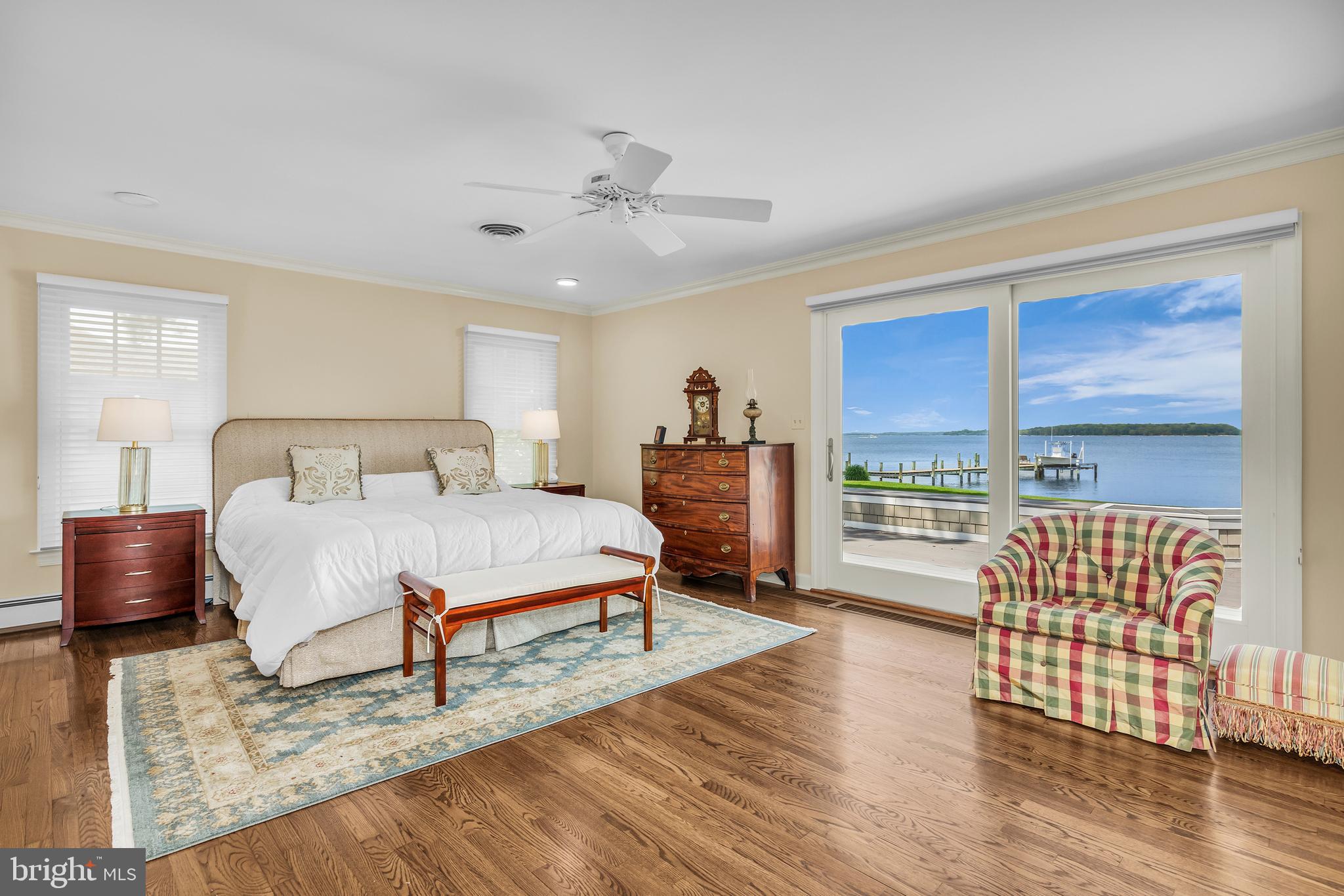 900 RIVERVIEW TERRACE