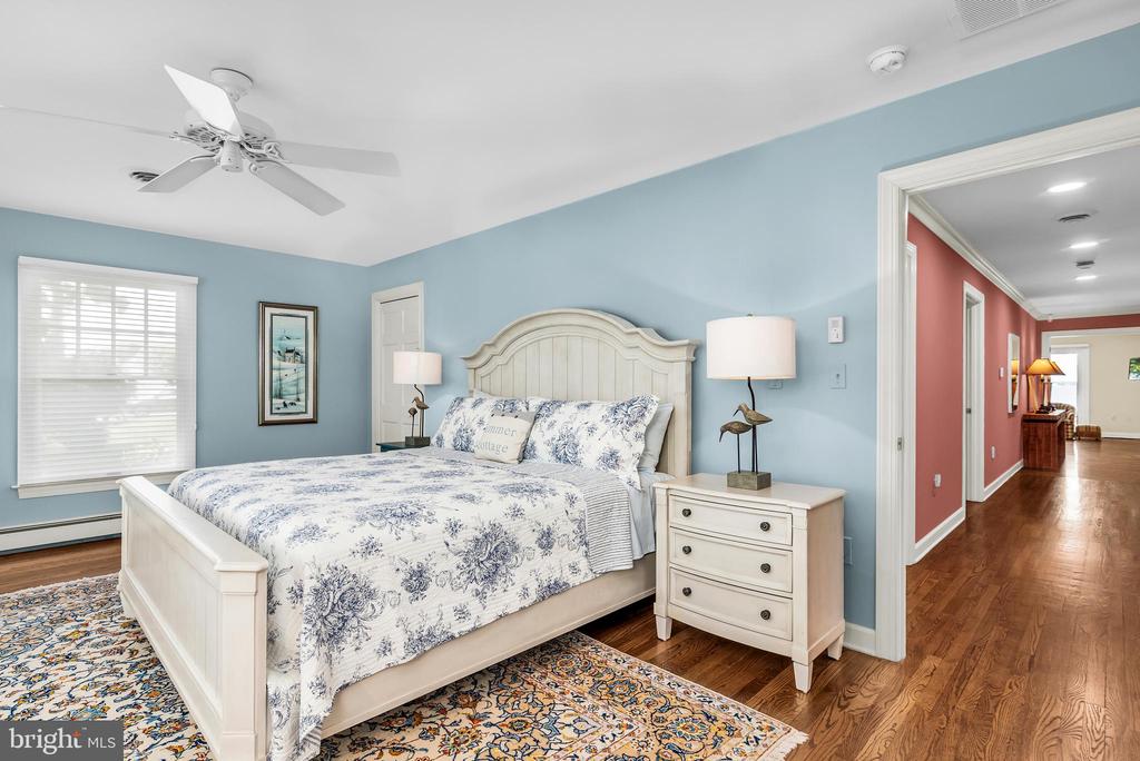 900 RIVERVIEW TERRACE