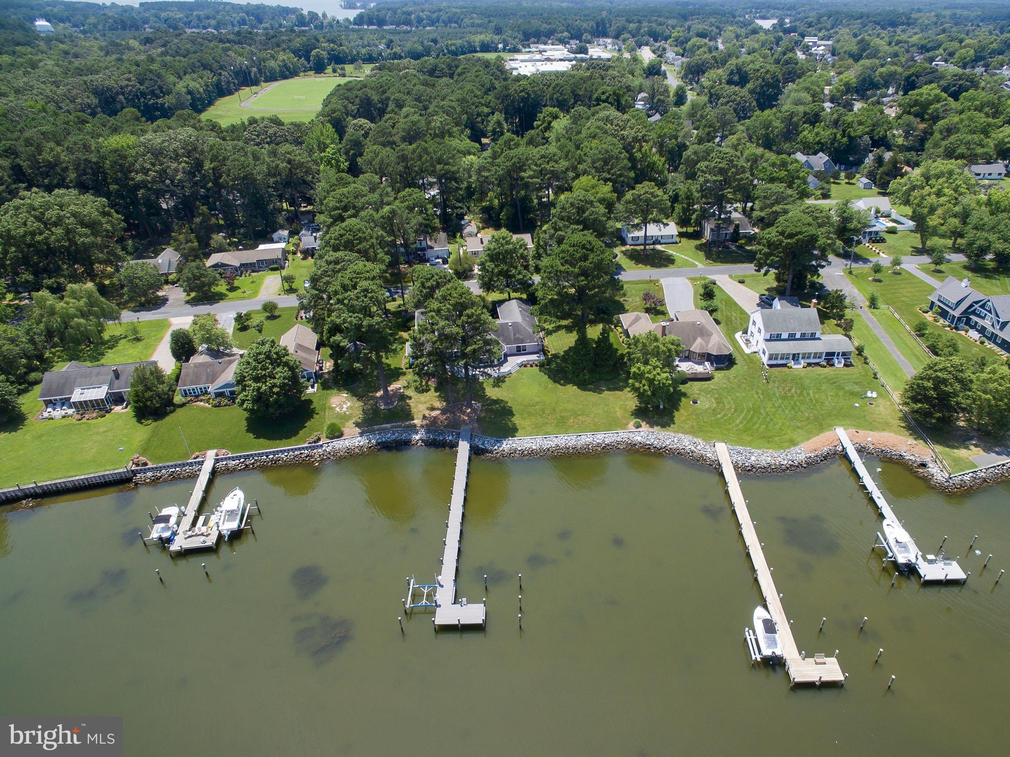 900 RIVERVIEW TERRACE