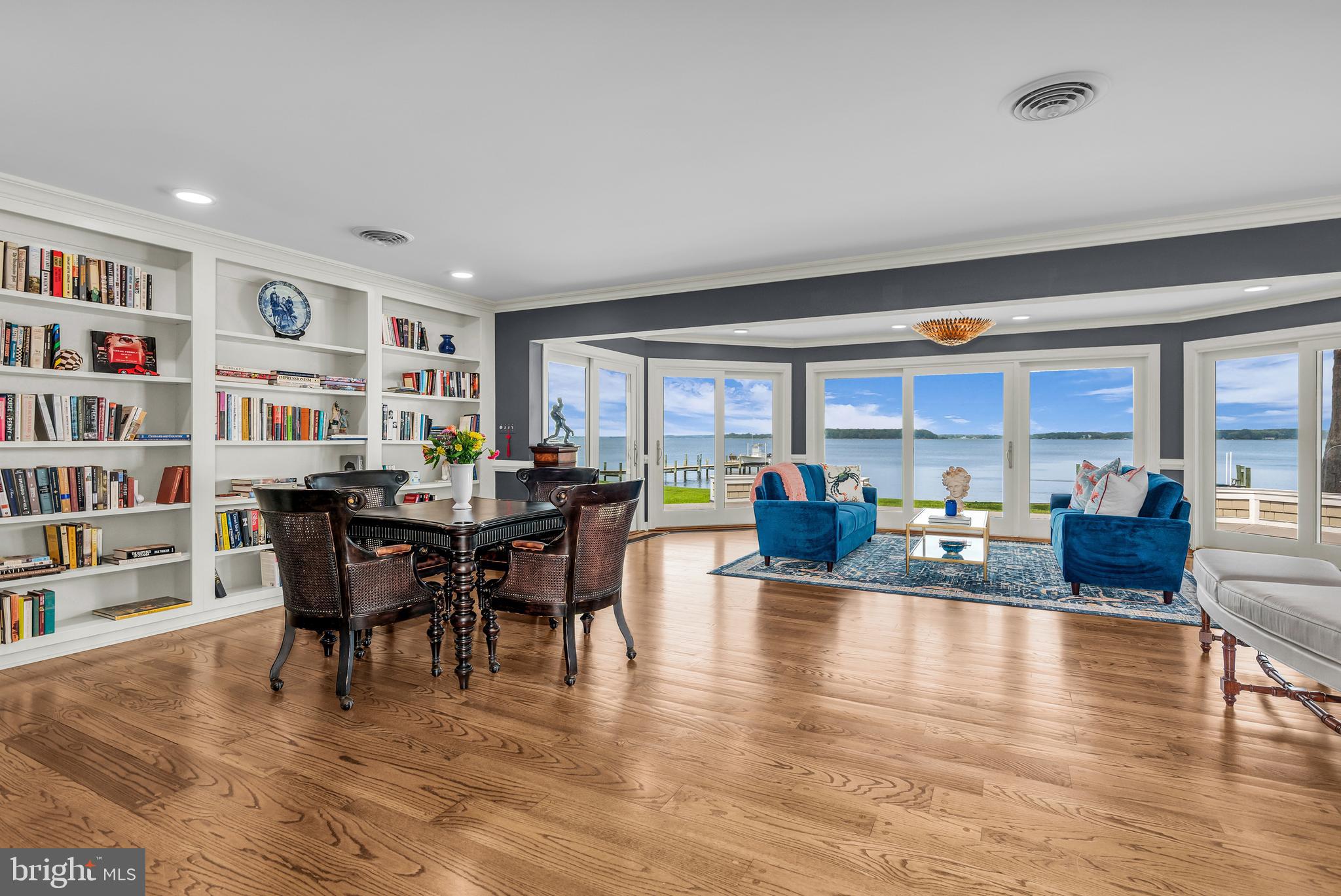 900 RIVERVIEW TERRACE