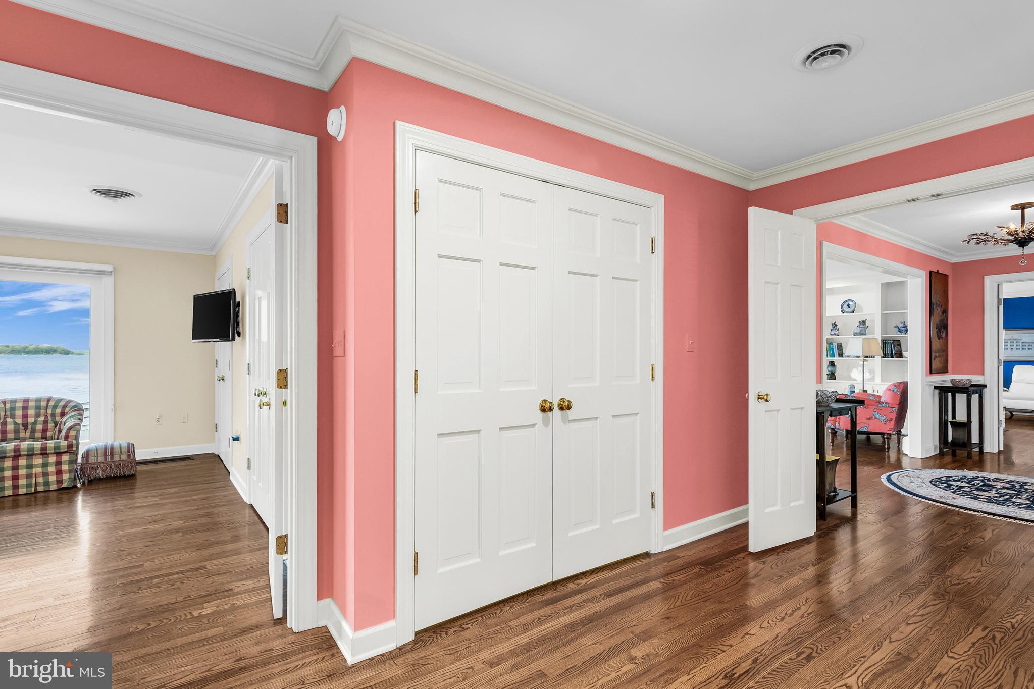 900 RIVERVIEW TERRACE