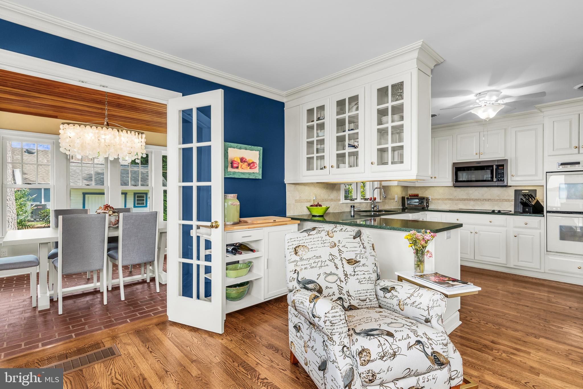 900 RIVERVIEW TERRACE