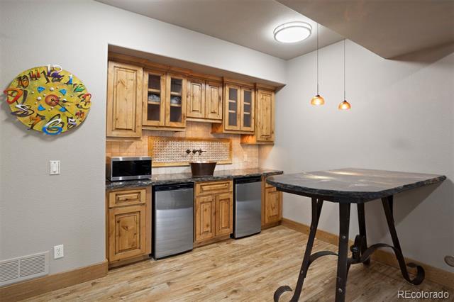 2094 Ramblewood Court