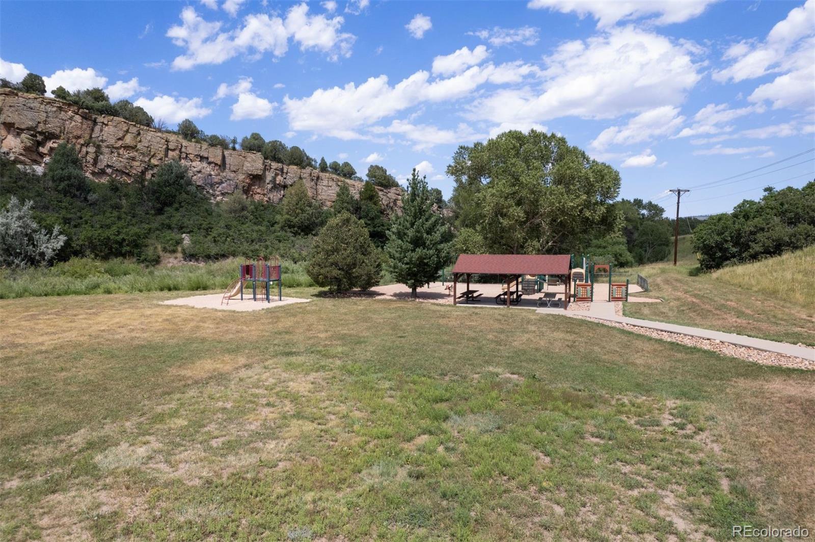 5422 Country Club Drive