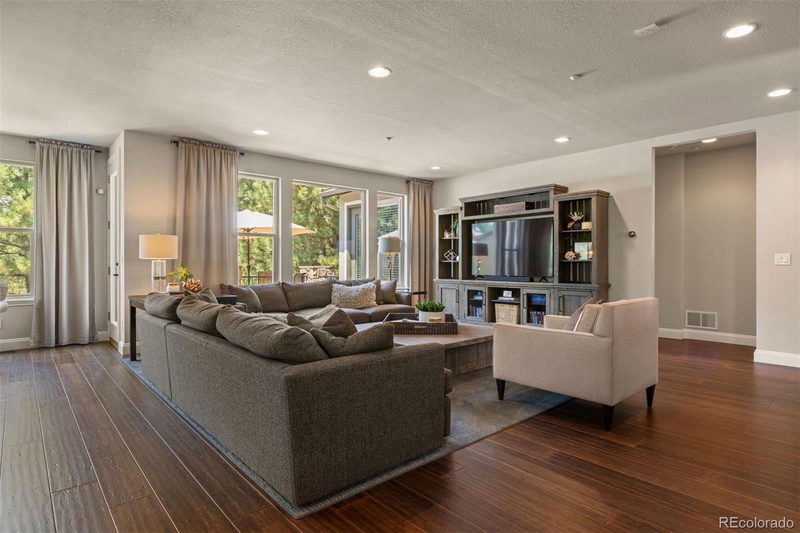 5009 Vermillion Court