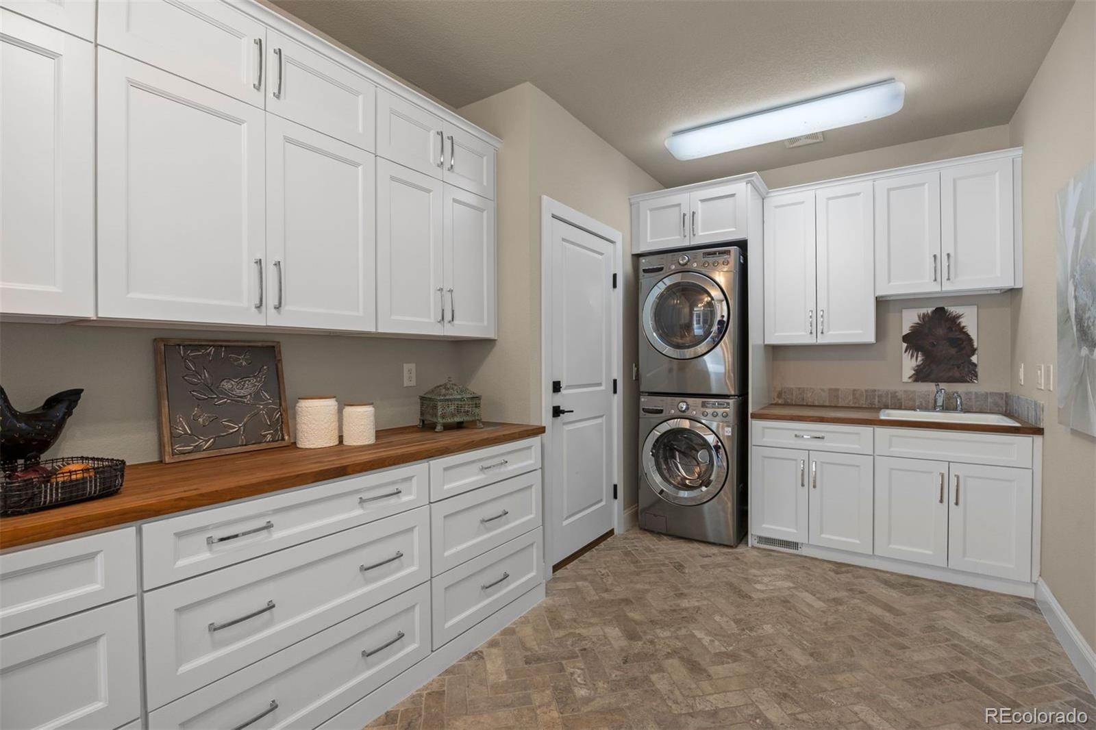5009 Vermillion Court