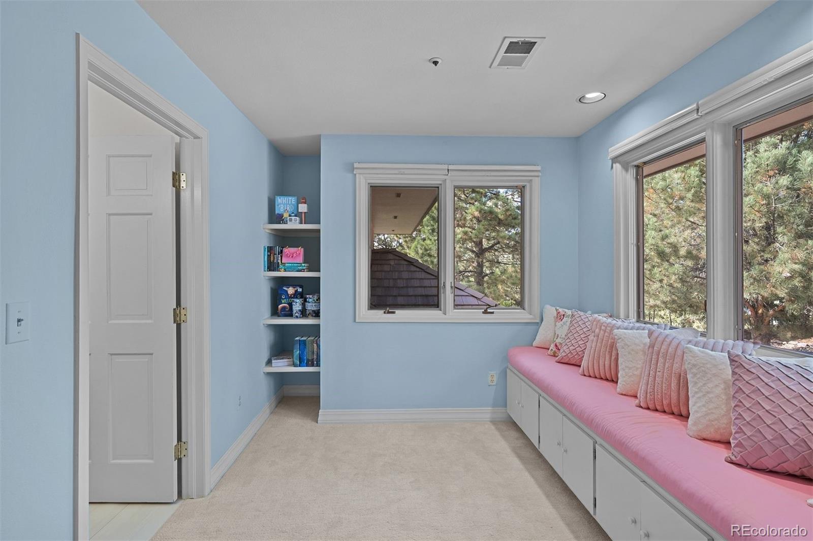 312 Quito Place