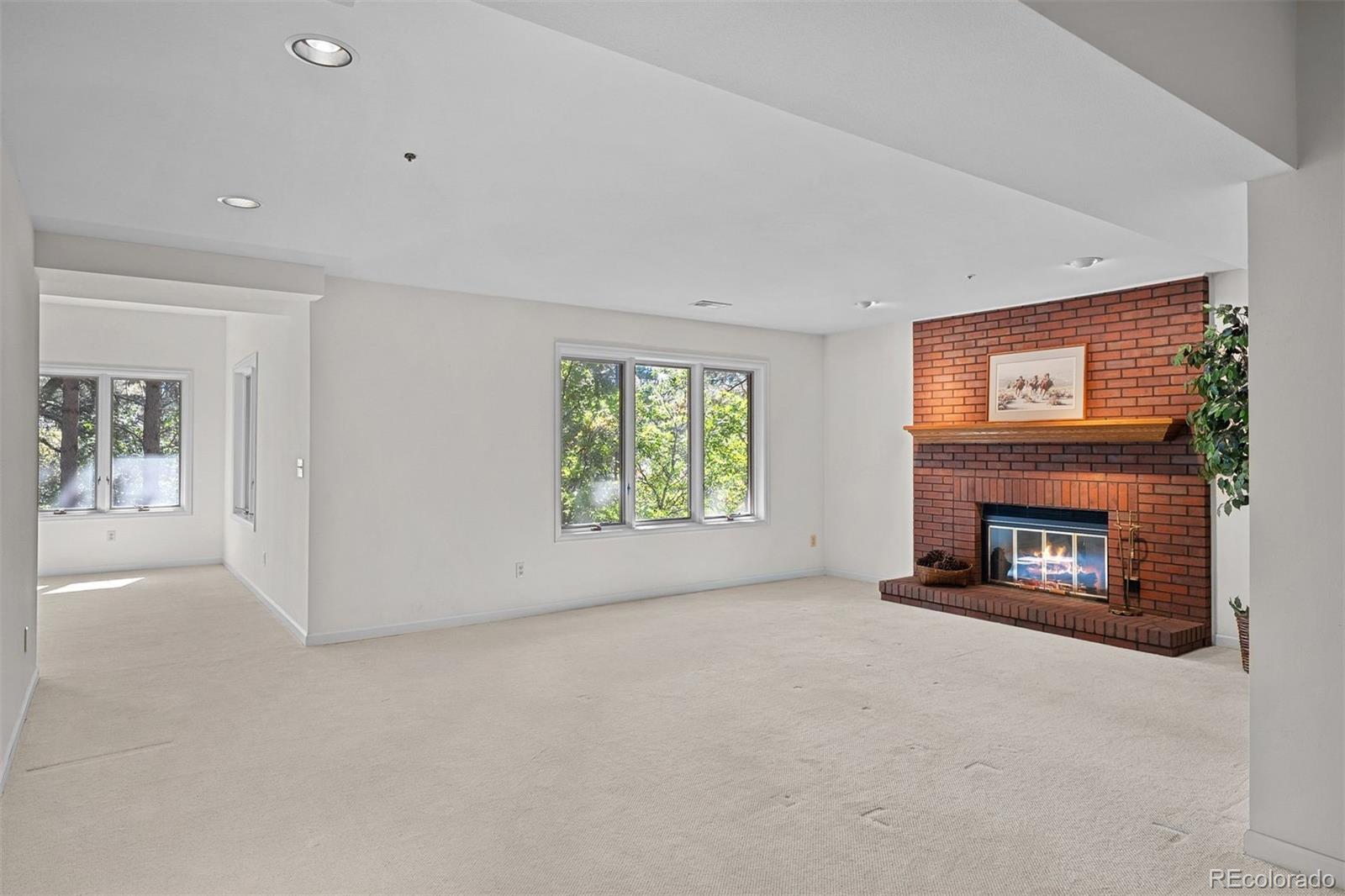 312 Quito Place