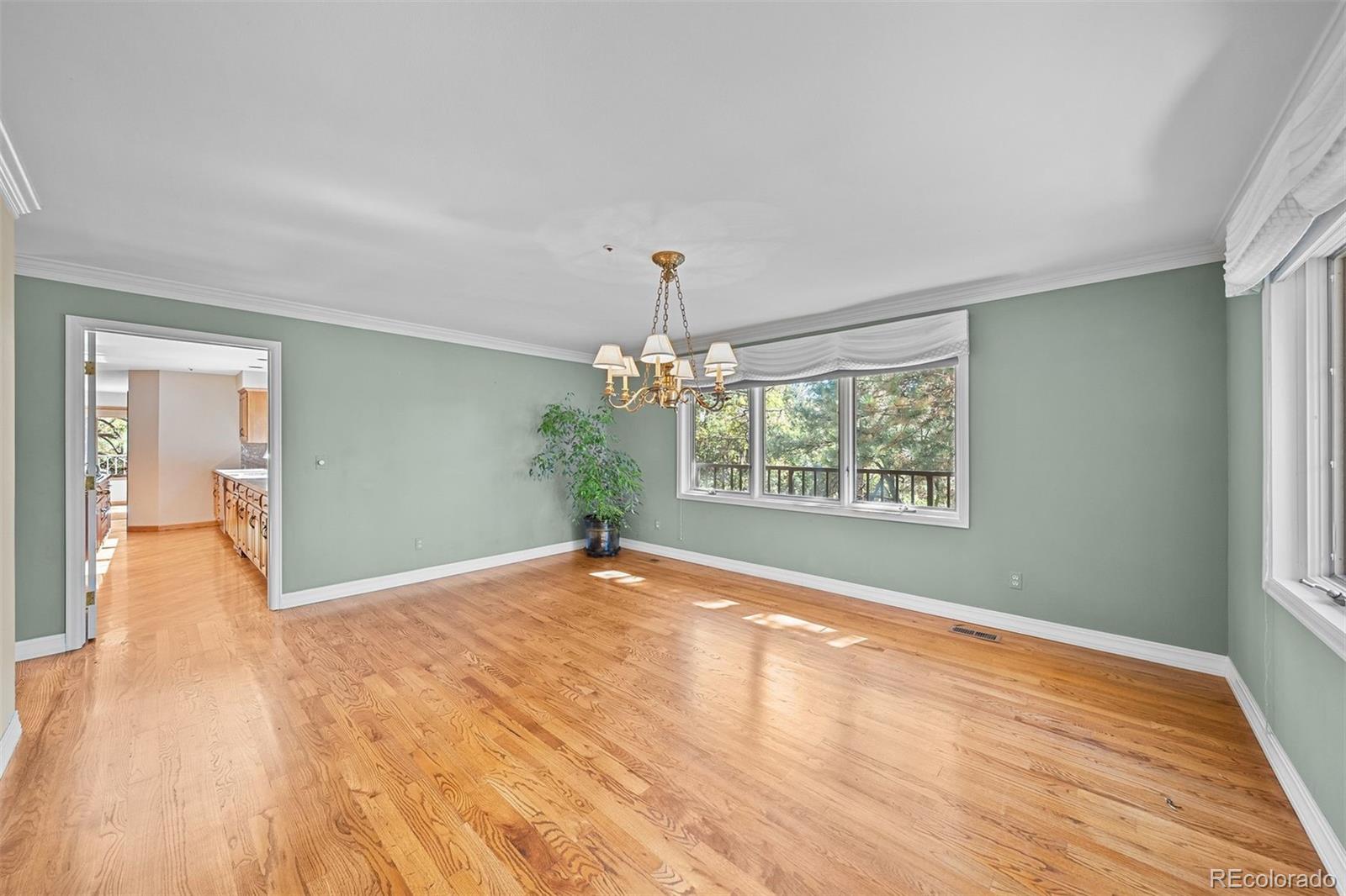312 Quito Place