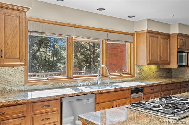 312 Quito Place