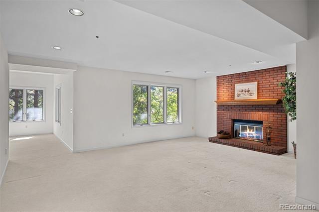 312 Quito Place