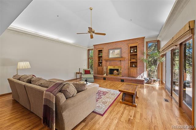 312 Quito Place