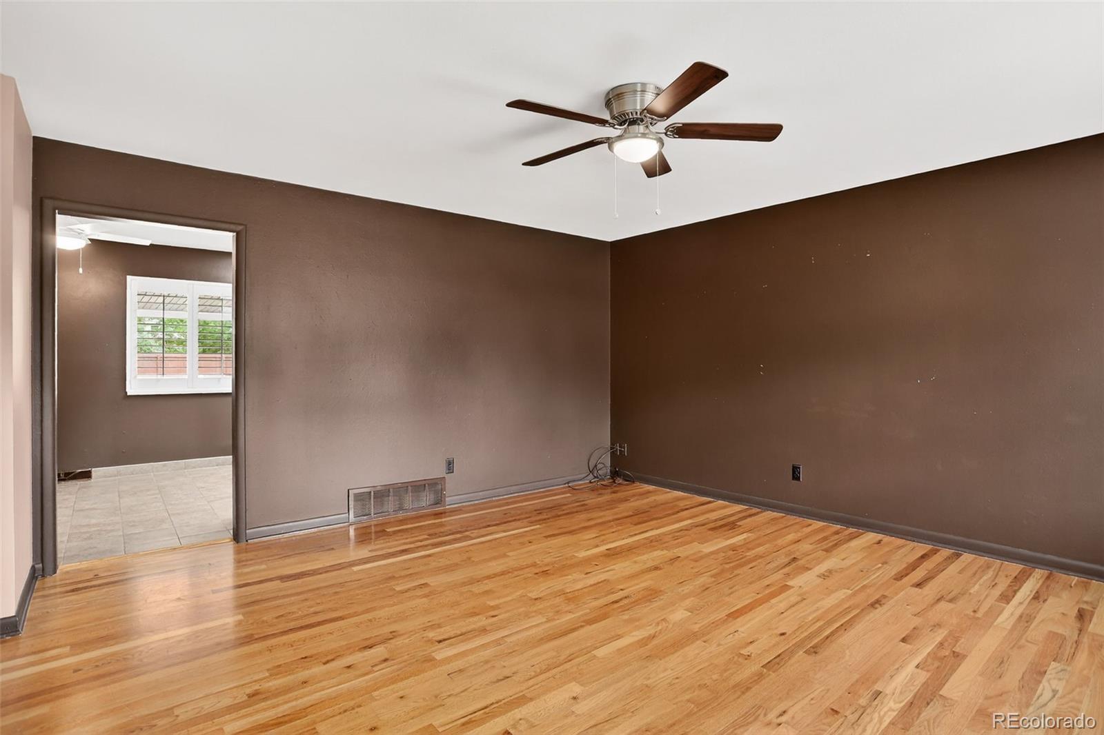 1040 W Stanford Place