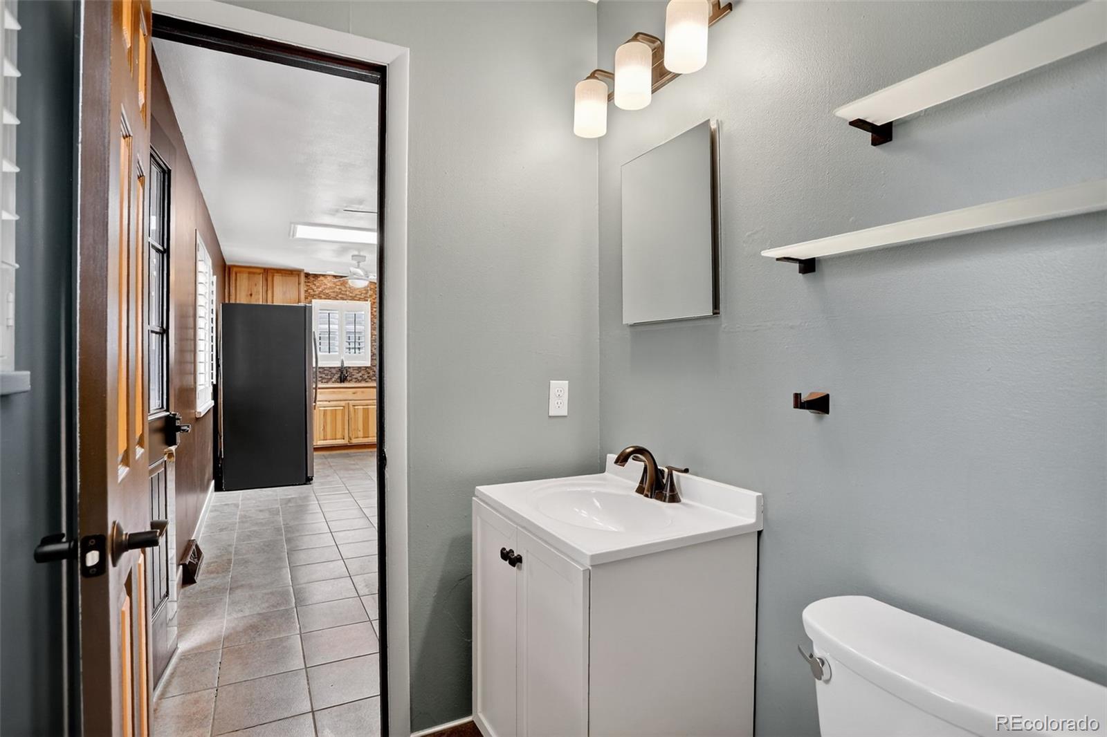 1040 W Stanford Place