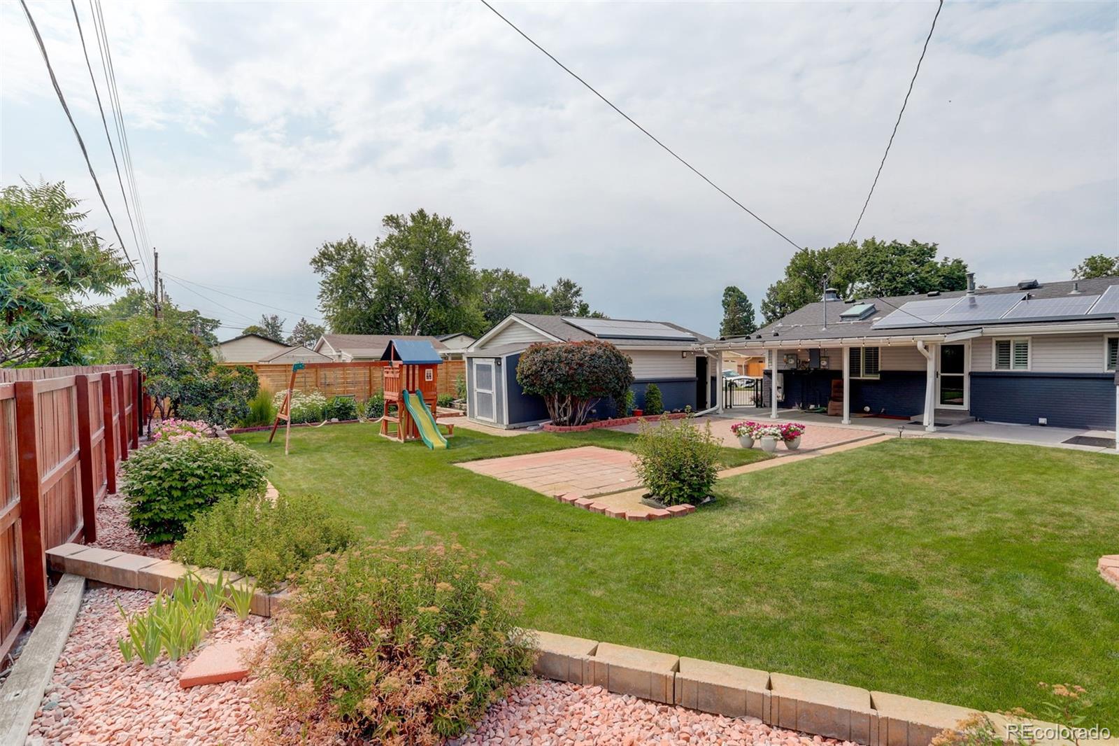 1040 W Stanford Place