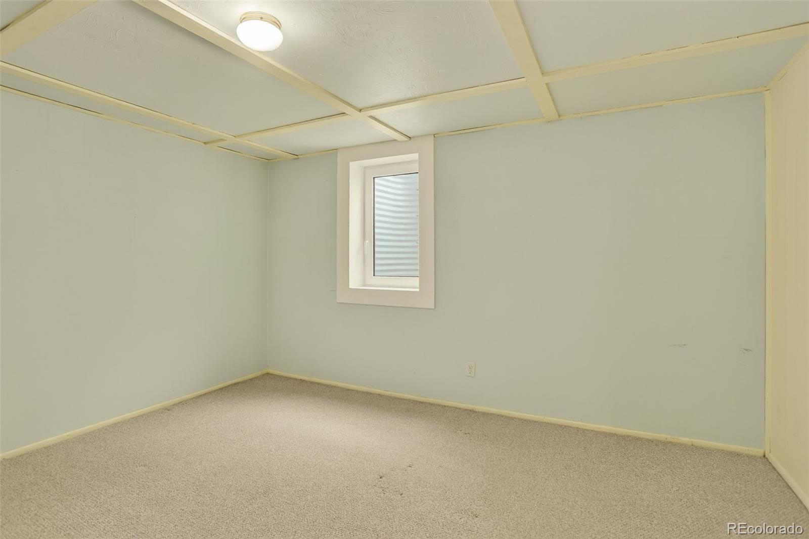 1040 W Stanford Place