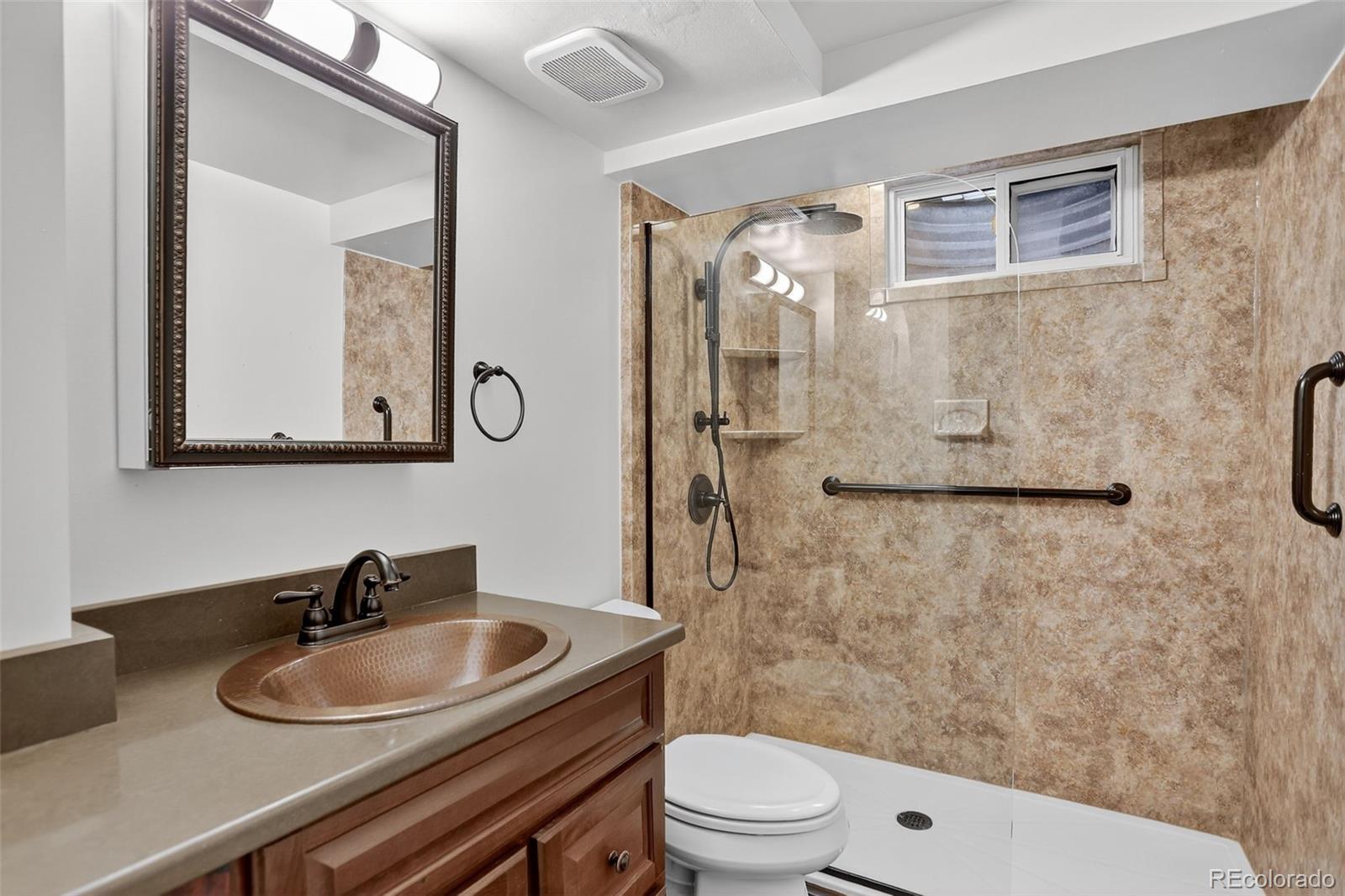 1040 W Stanford Place