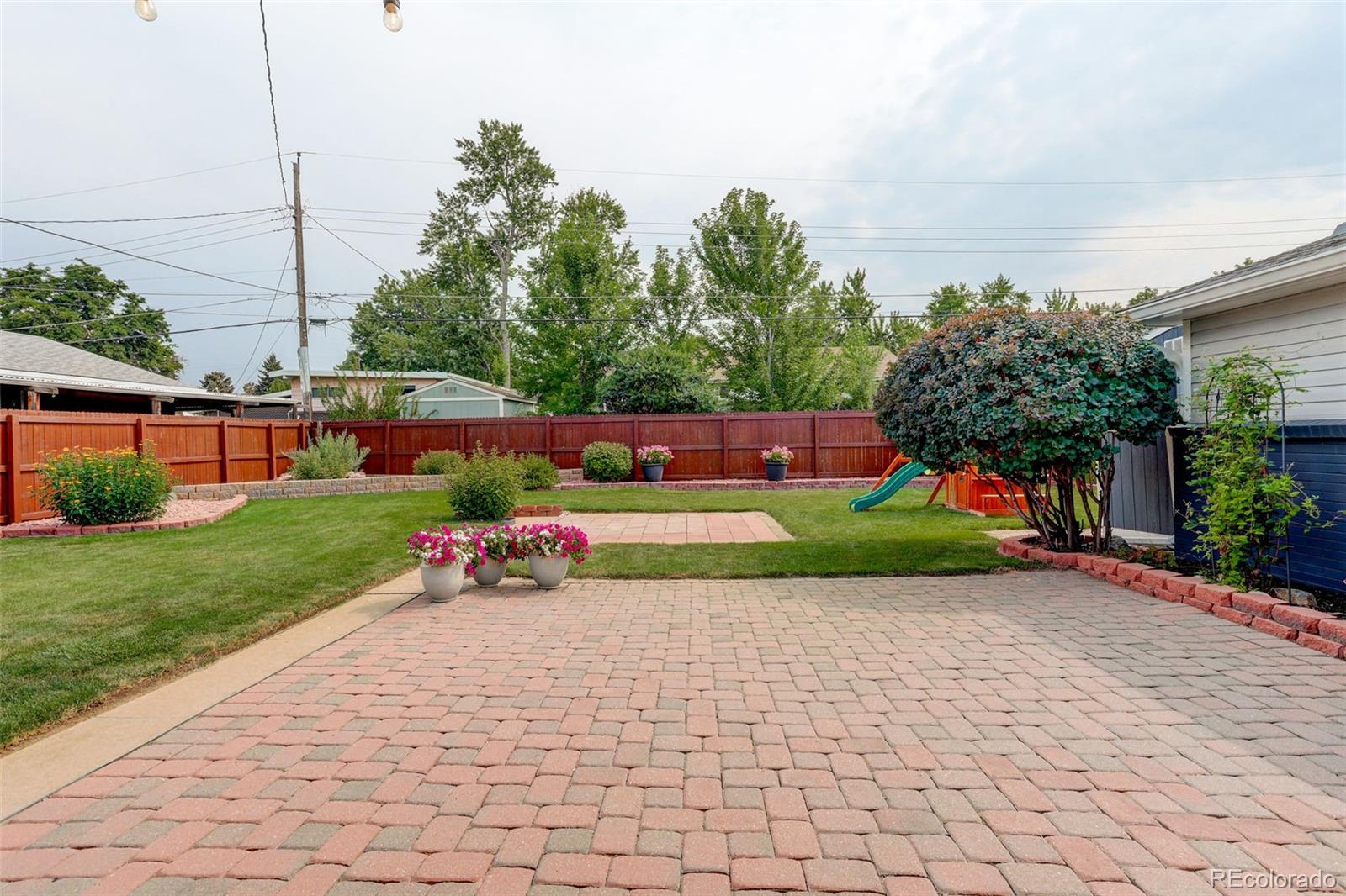 1040 W Stanford Place