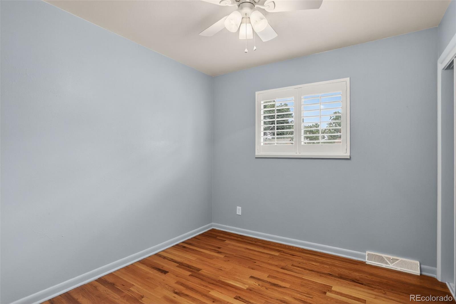 1040 W Stanford Place