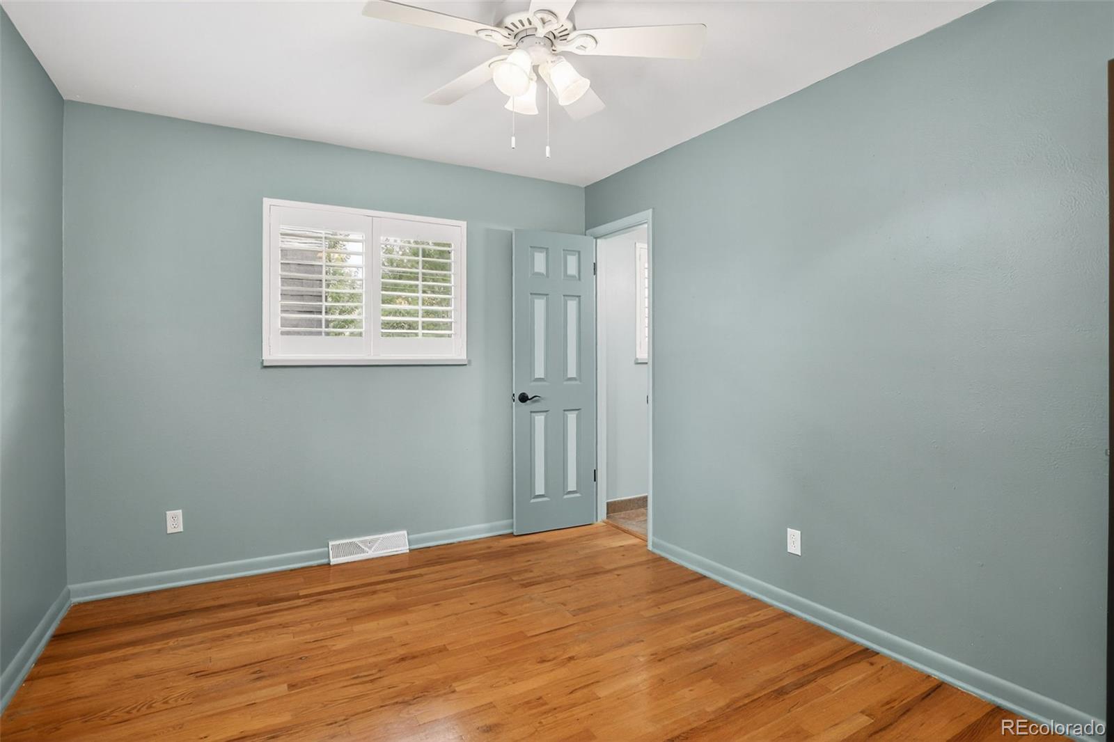 1040 W Stanford Place