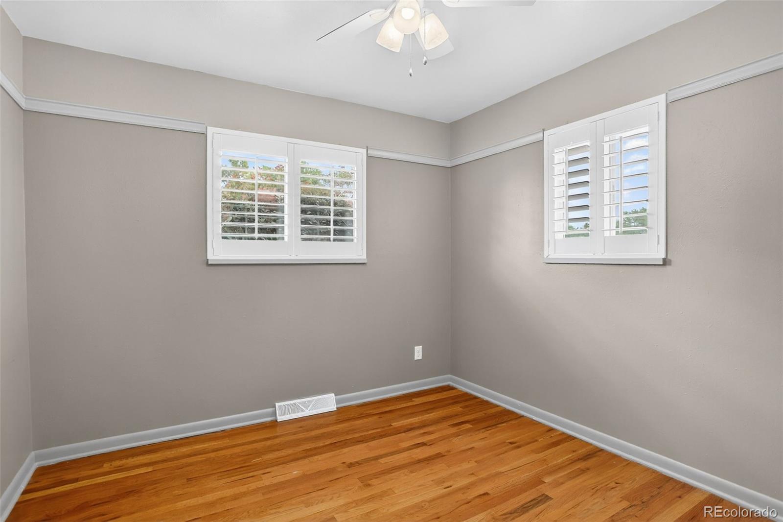 1040 W Stanford Place