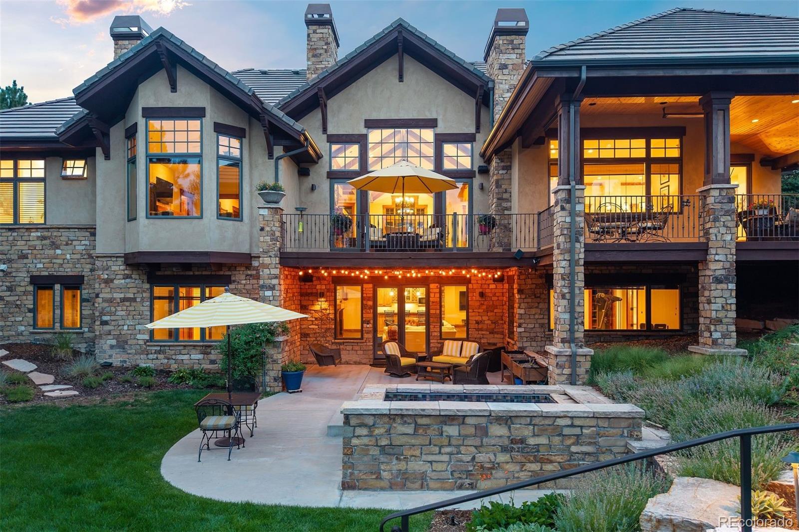 958 Westchester Circle