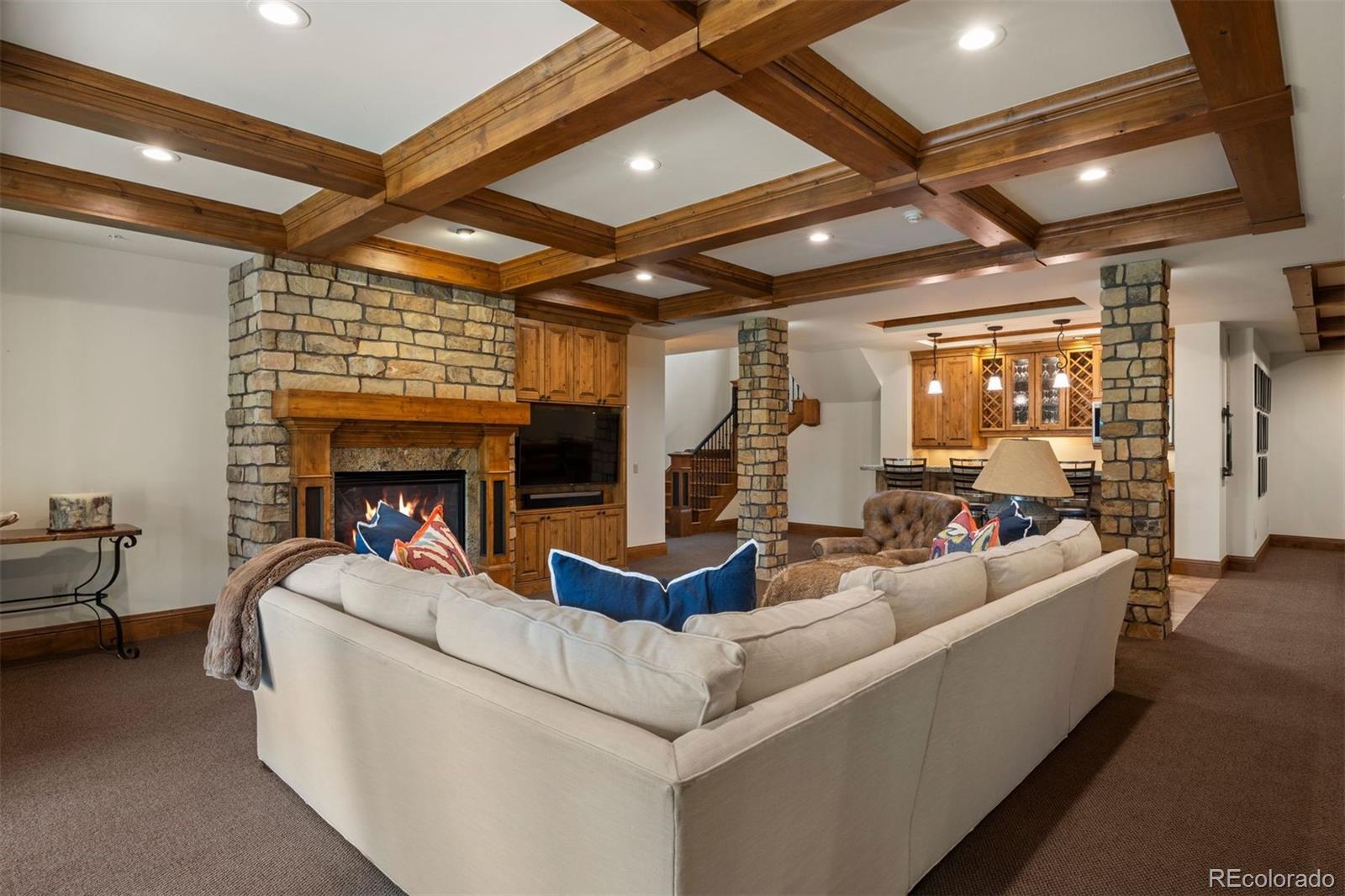 958 Westchester Circle