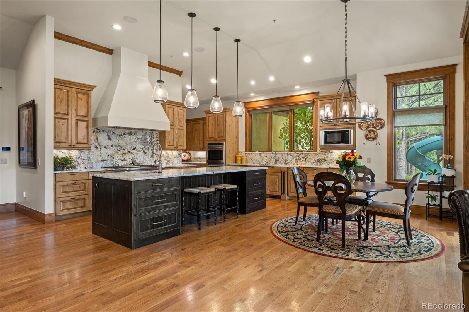958 Westchester Circle