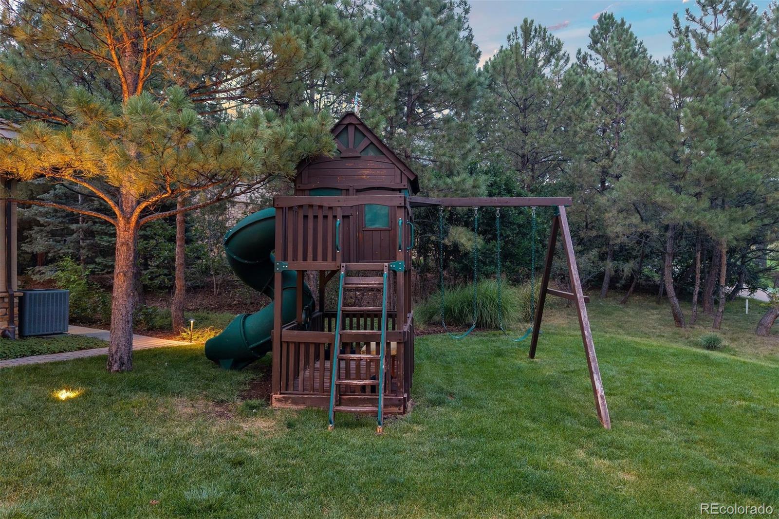 958 Westchester Circle