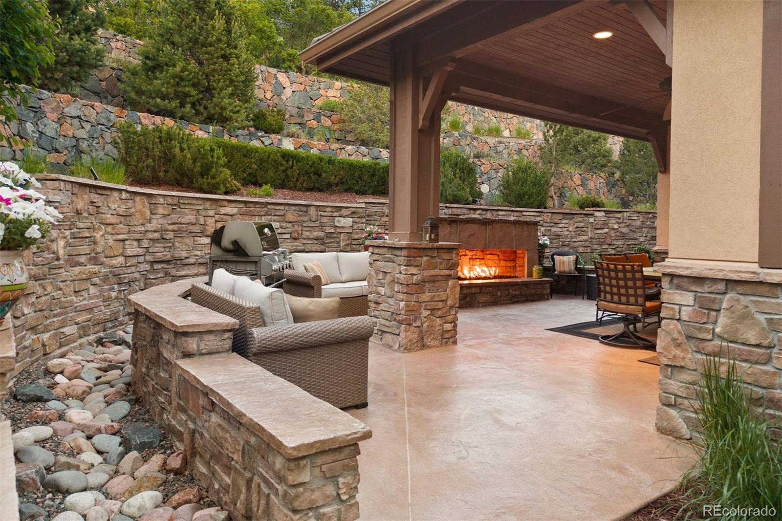 4374 Chateau Ridge Lane