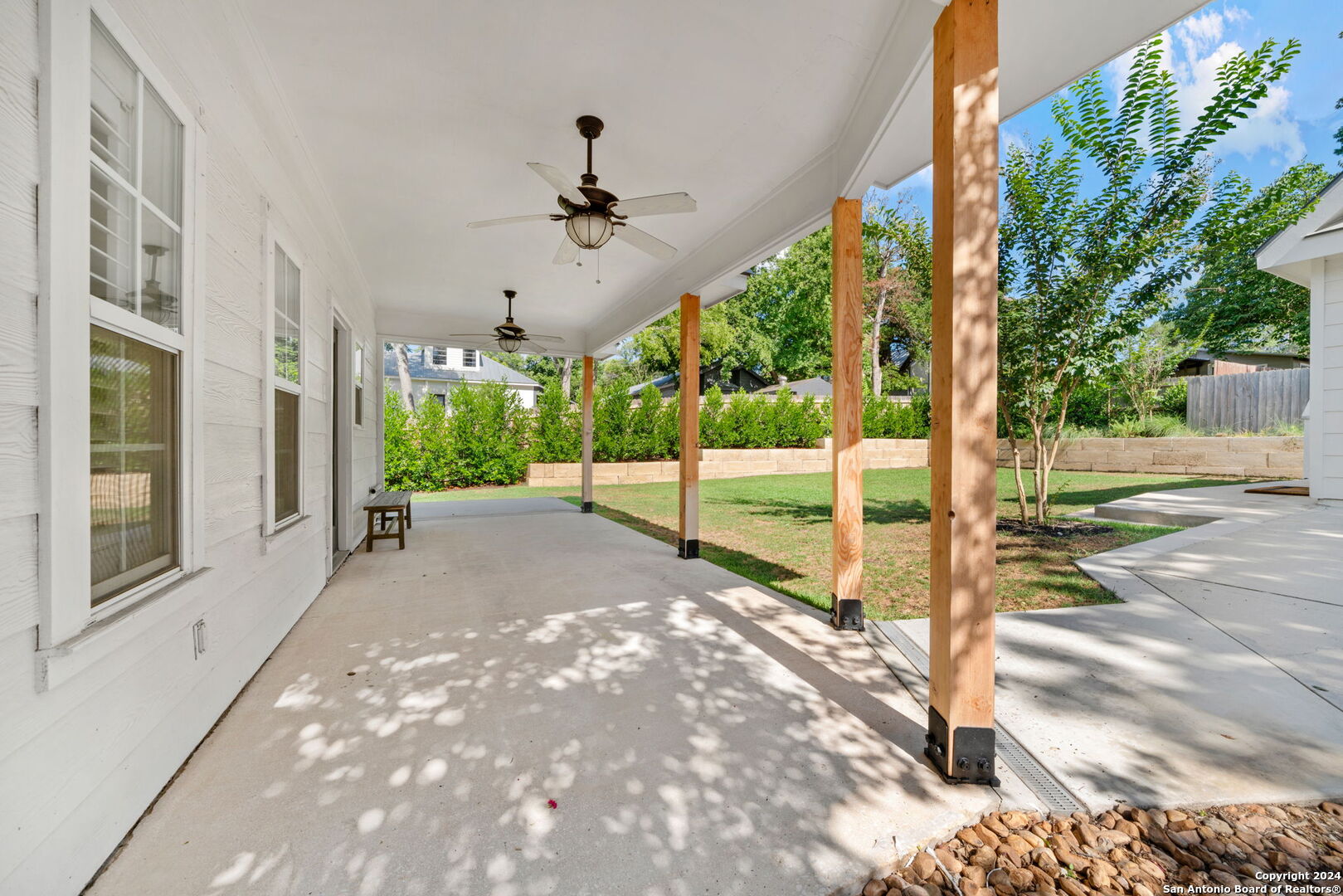 117 W EVERGREEN ST
