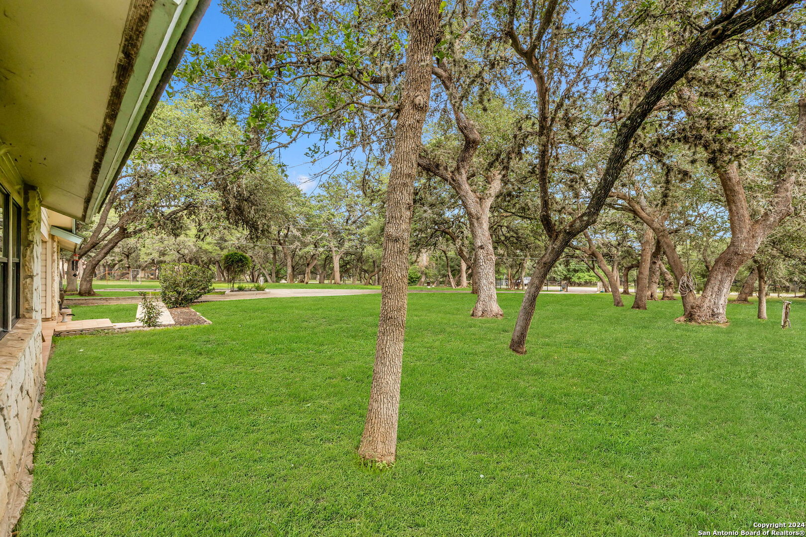 108 BAMBI DR