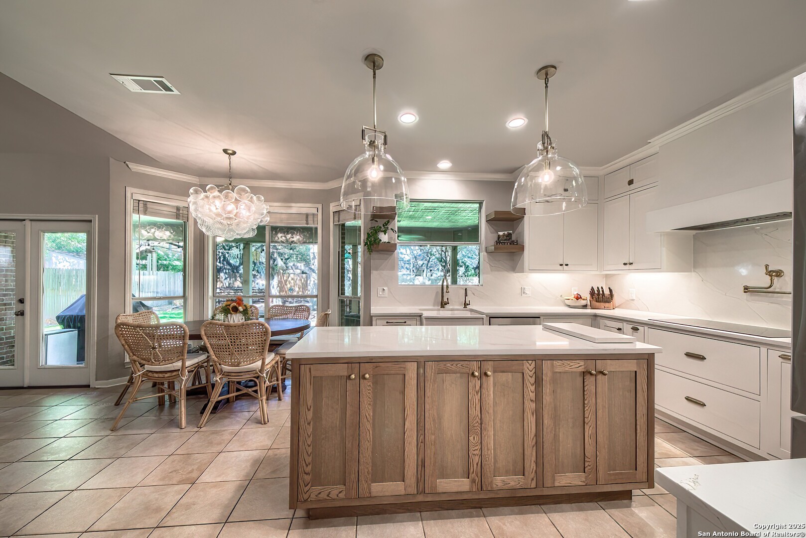 16527 Inwood Cove
