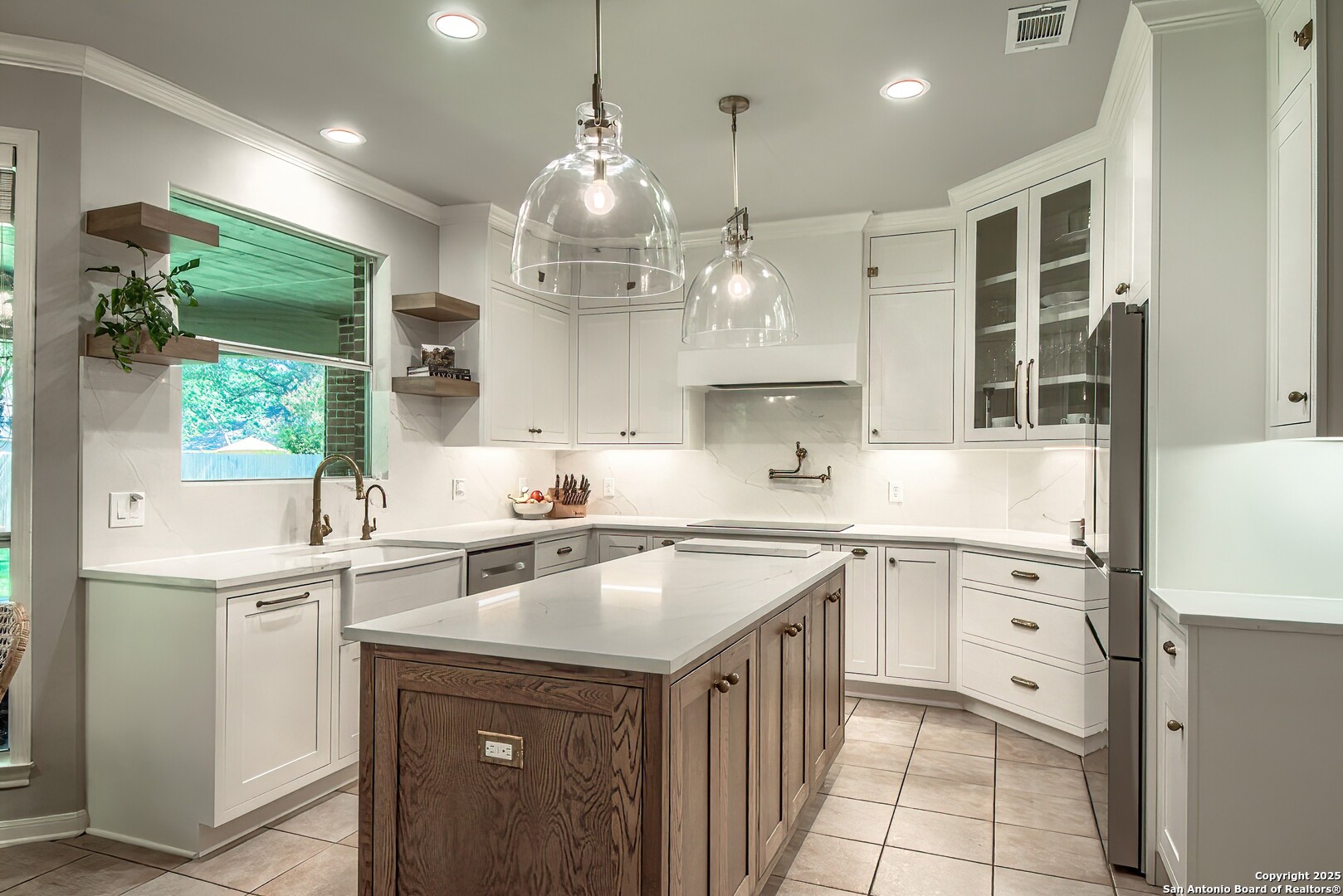 16527 Inwood Cove