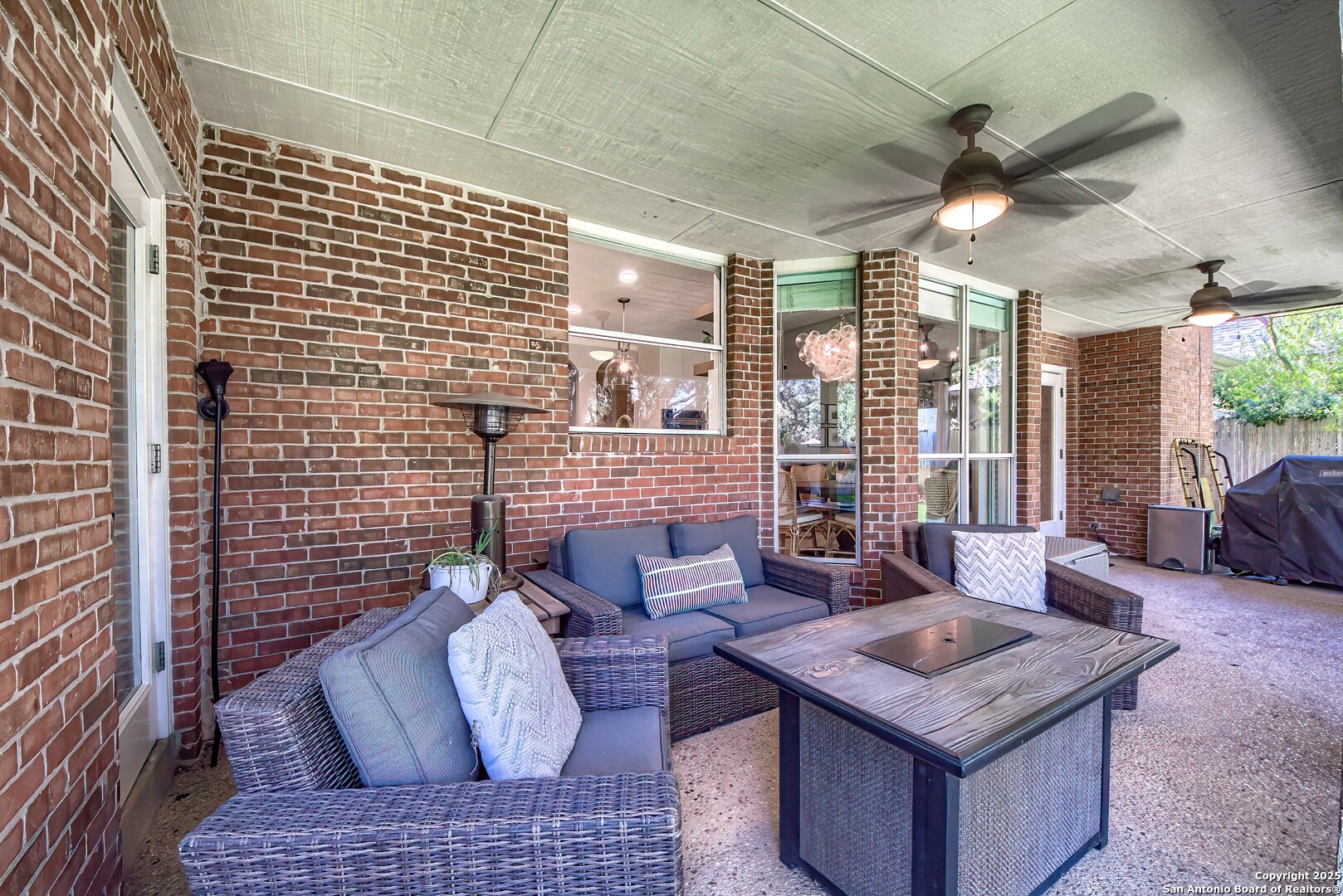 16527 Inwood Cove