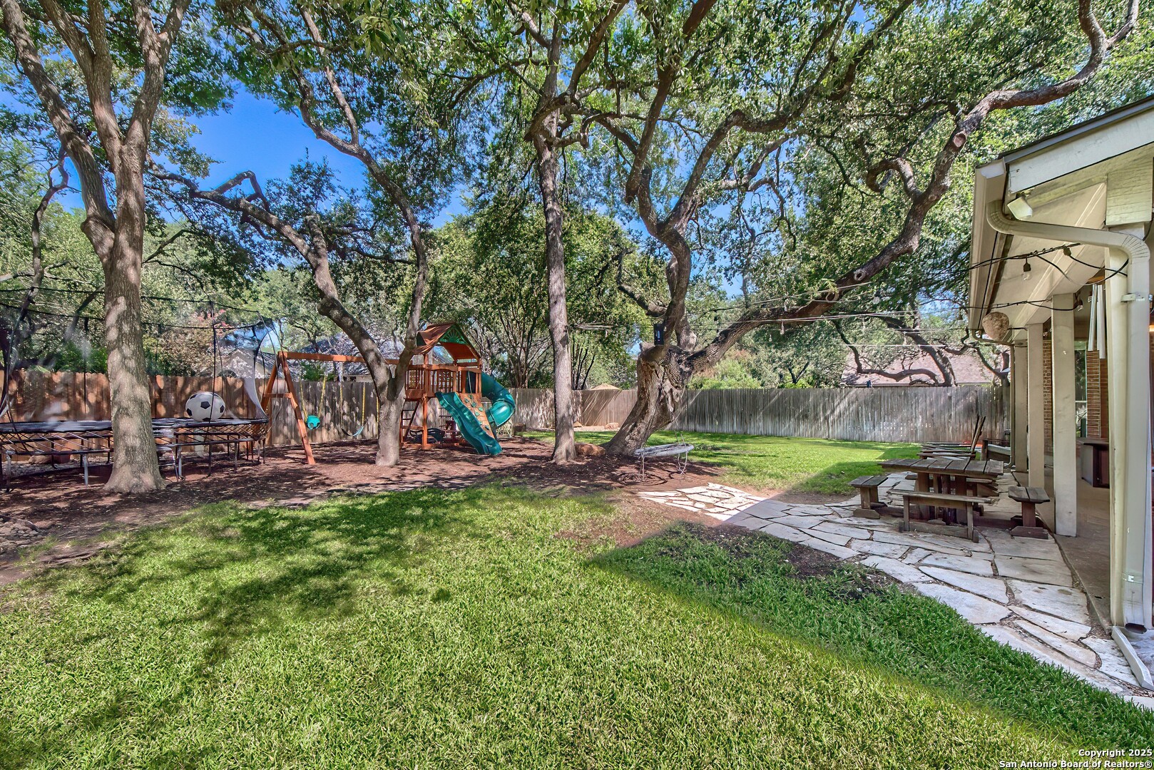 16527 Inwood Cove